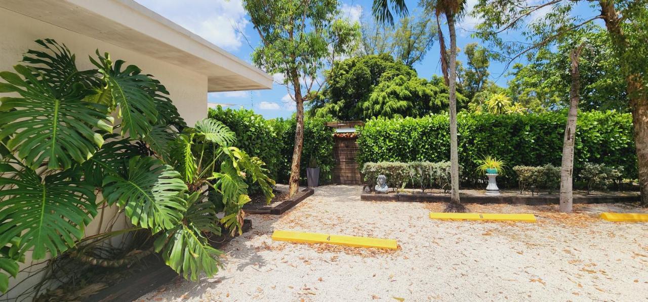 Private Aparment Studio In The Hard Of Miami Unit # 6 Opa-locka Exteriér fotografie