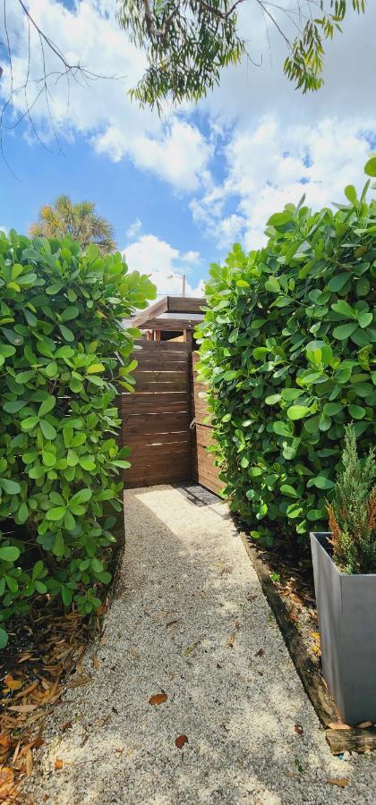 Private Aparment Studio In The Hard Of Miami Unit # 6 Opa-locka Exteriér fotografie