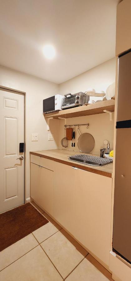 Private Aparment Studio In The Hard Of Miami Unit # 6 Opa-locka Exteriér fotografie