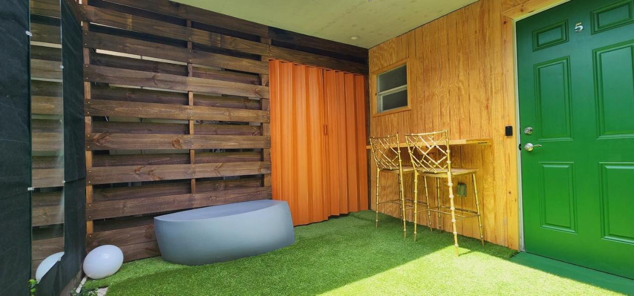 Private Aparment Studio In The Hard Of Miami Unit # 6 Opa-locka Exteriér fotografie